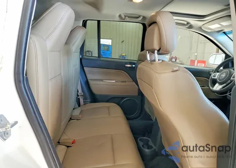 2016 Jeep Compass Latitude z USA, uszkodzony, nr VIN 1C4NJDEB7GD751362